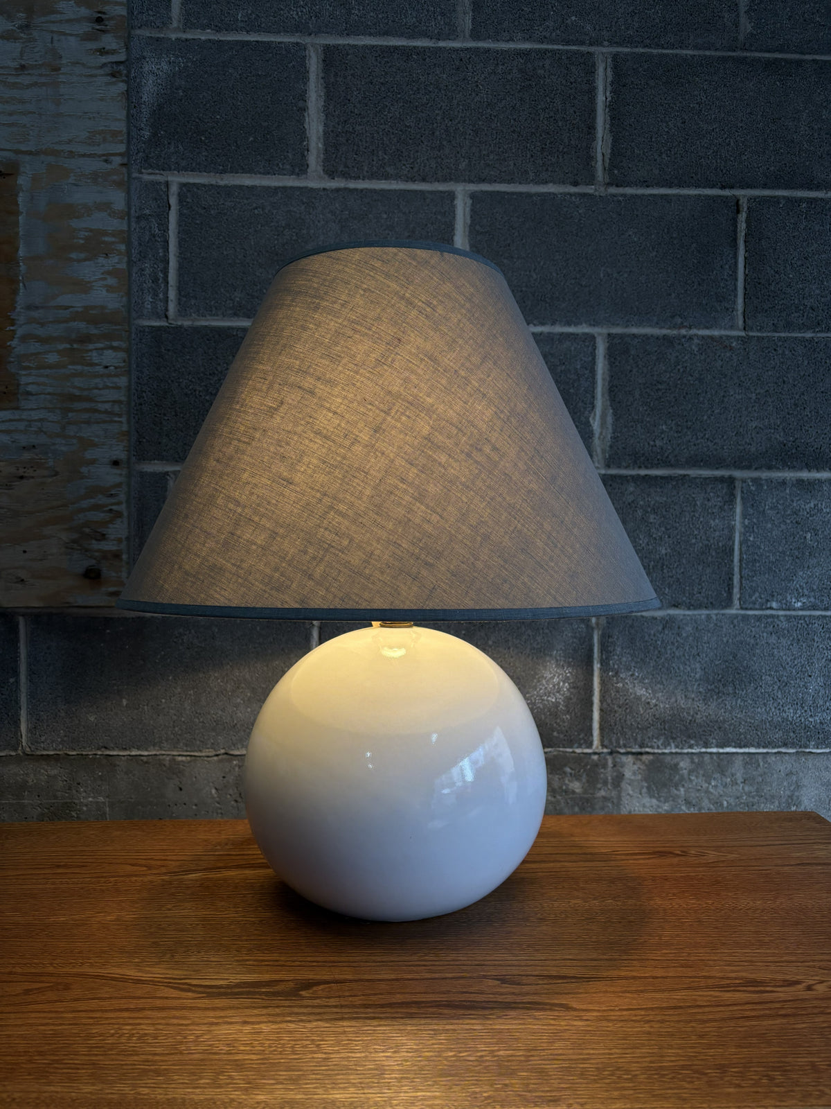 Lampe de table boule